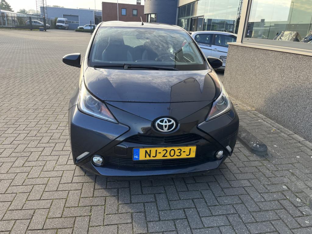 Toyota Aygo 1.0 vvt-i x-play