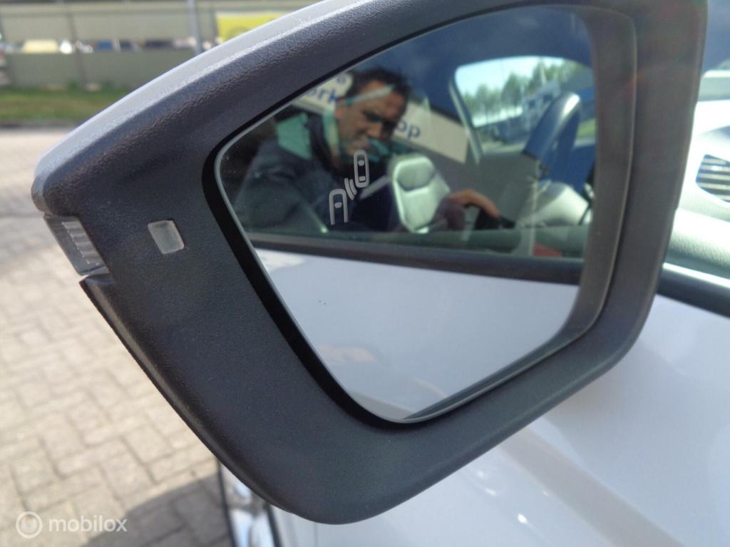 Seat Ateca 1.5 tsi fr/panoramadak/leer/stoelverw/carplay/18''/led/virtual/t