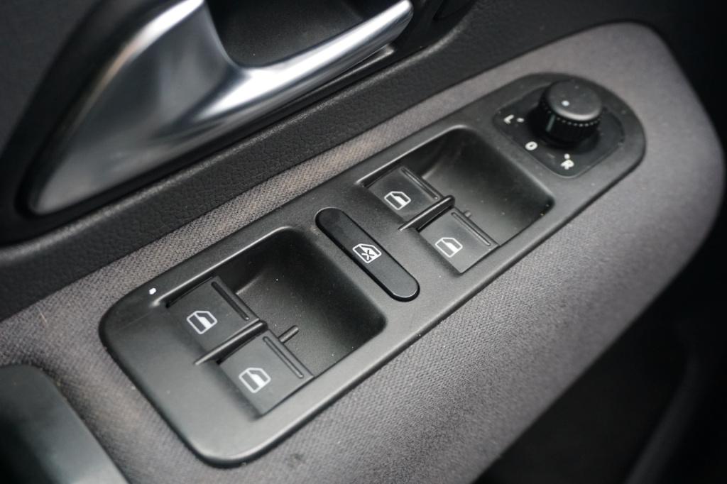 Volkswagen Amarok 2.0 tdi plus highline bluemotion climate / cruise / trekh