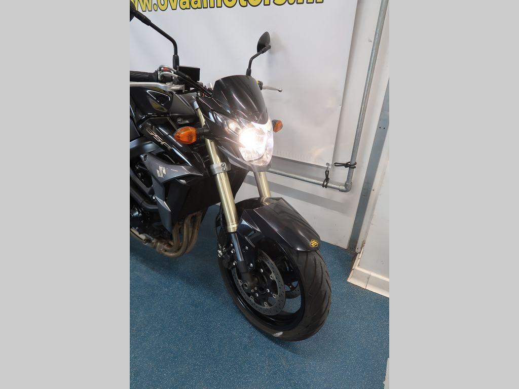 Suzuki GSR750 2013