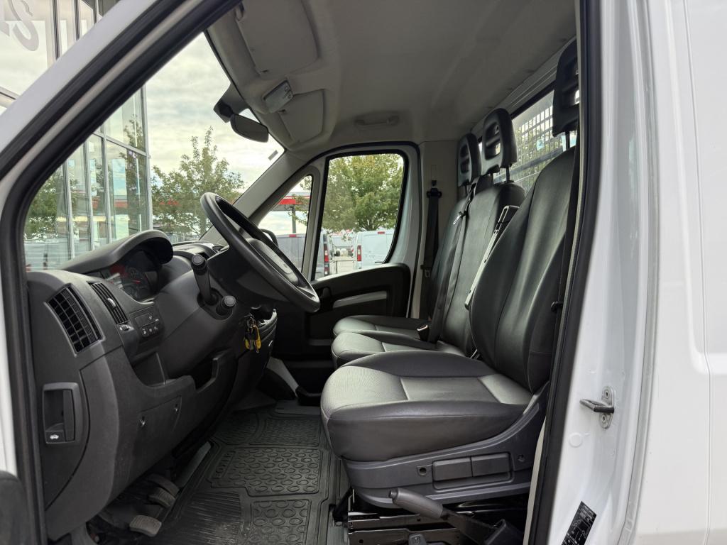 Peugeot Boxer 335 2.2 bluehdi 165 l4 pick-up | open laadbak | trekhaak 3.5t