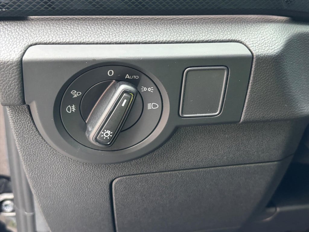 Volkswagen T-cross 1.5 tsi 150pk dsg-7 r-line| trekhaak| camera|navi| uniek