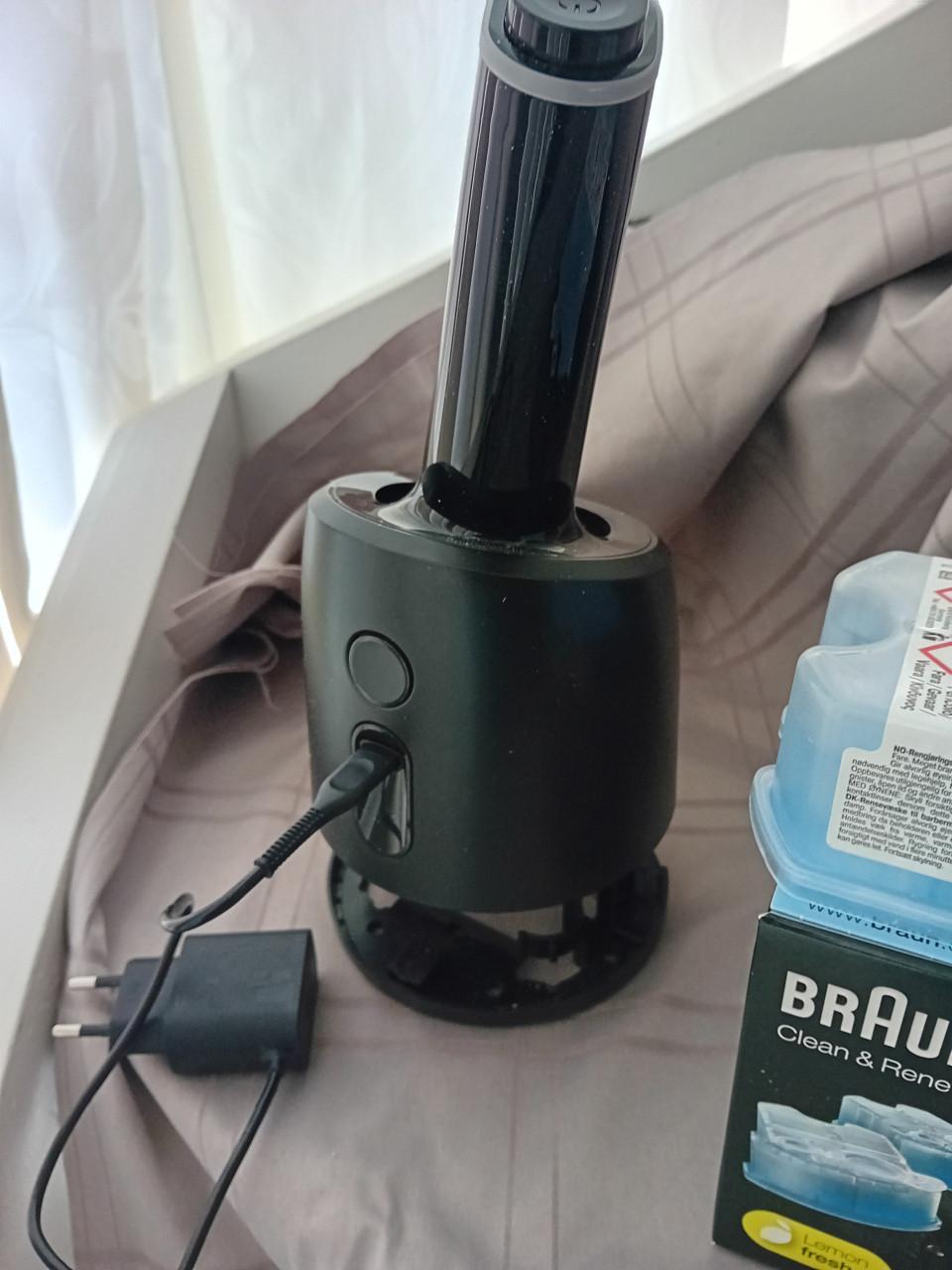 Reinigings station en patronen scheerapp