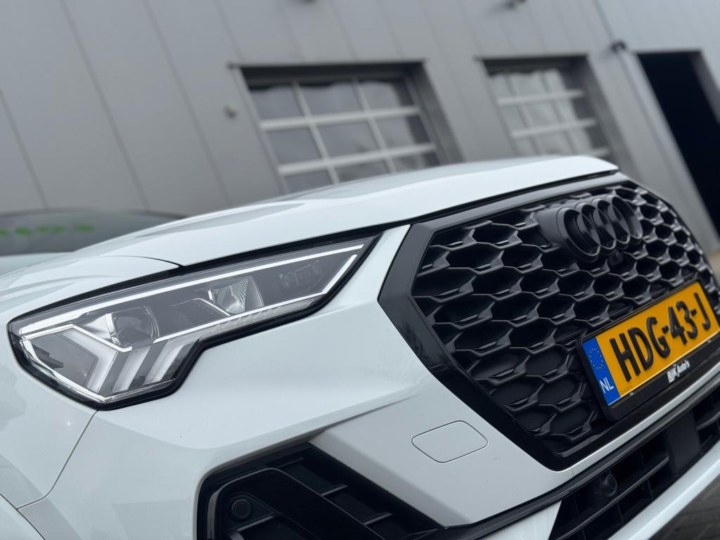 Audi Q3 sportback 35 tfsi s edition * panoramadak * 360 camera * trekhaak