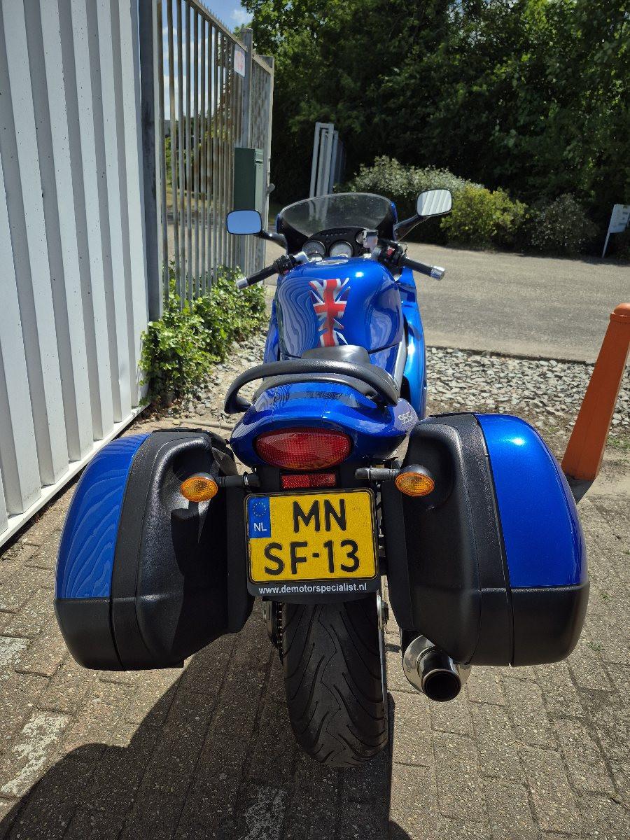 Triumph  Sprint ST955i uit 2005, sportieve toermotor