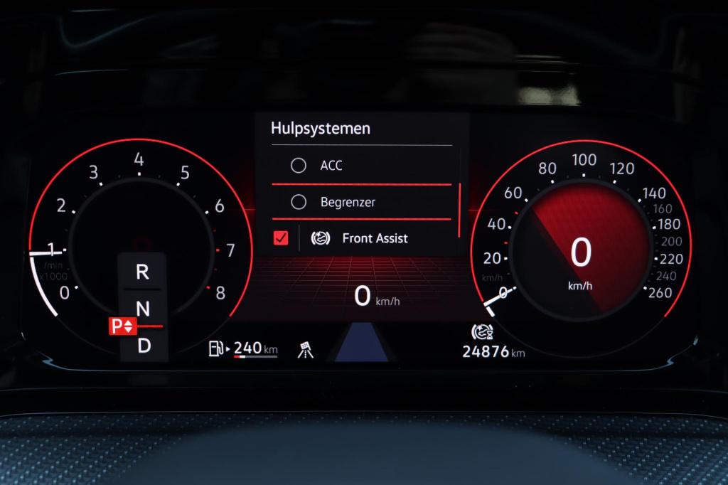Volkswagen Golf 1.5 etsi r-line business 150pk dsg7
