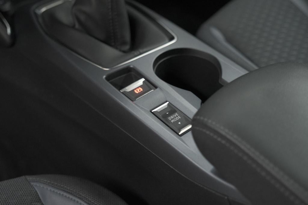 Peugeot 2008 puretech 130 allure | camera | stoelverwarming | apple carplay