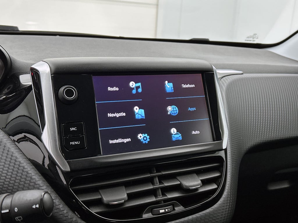 Peugeot 208 82pk blue lease executive | rijklaar | navigatie | climate cont