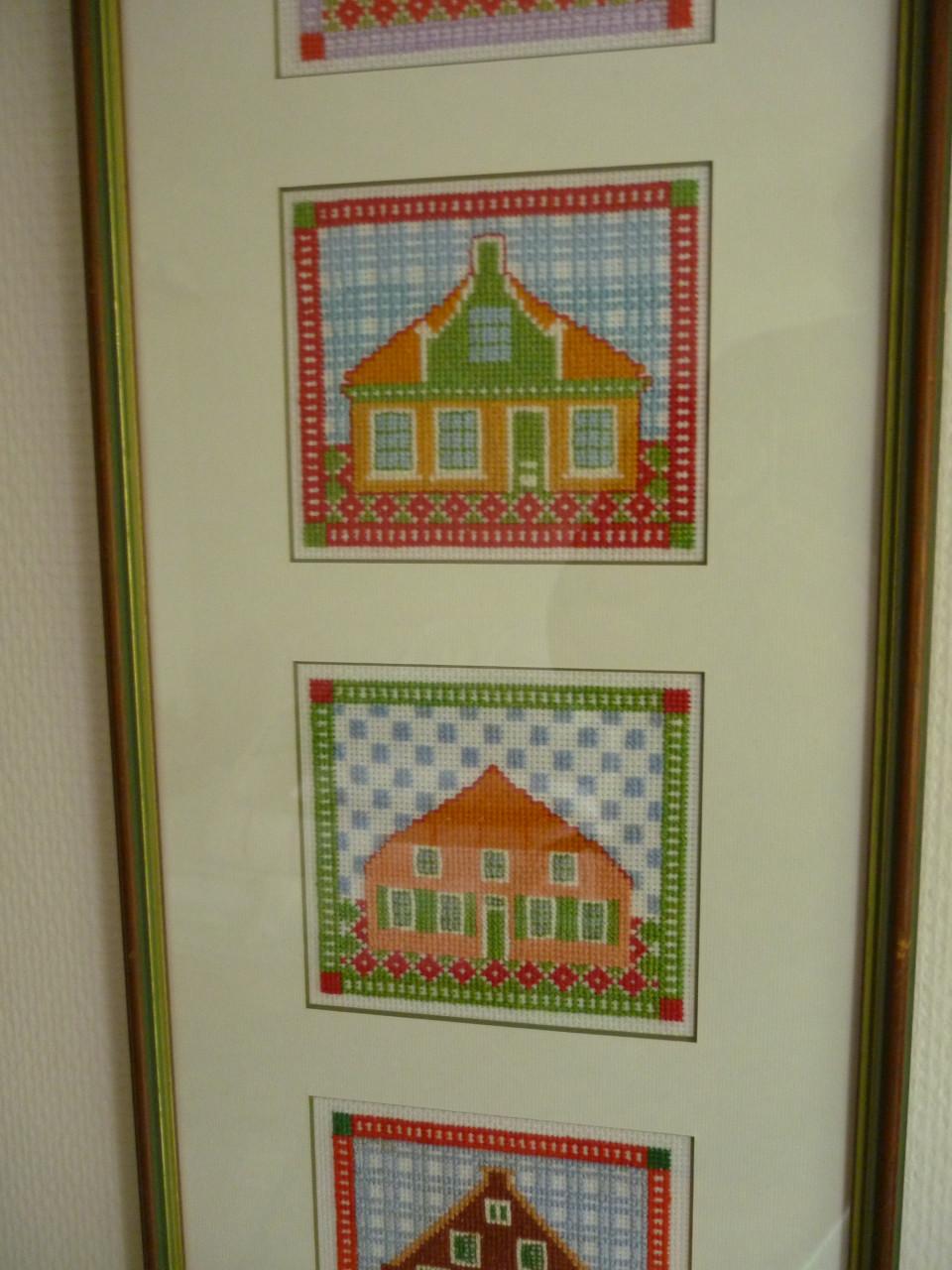 Voltooide kruissteek – Boerderijen in Nederland in lijst 26x103 cm