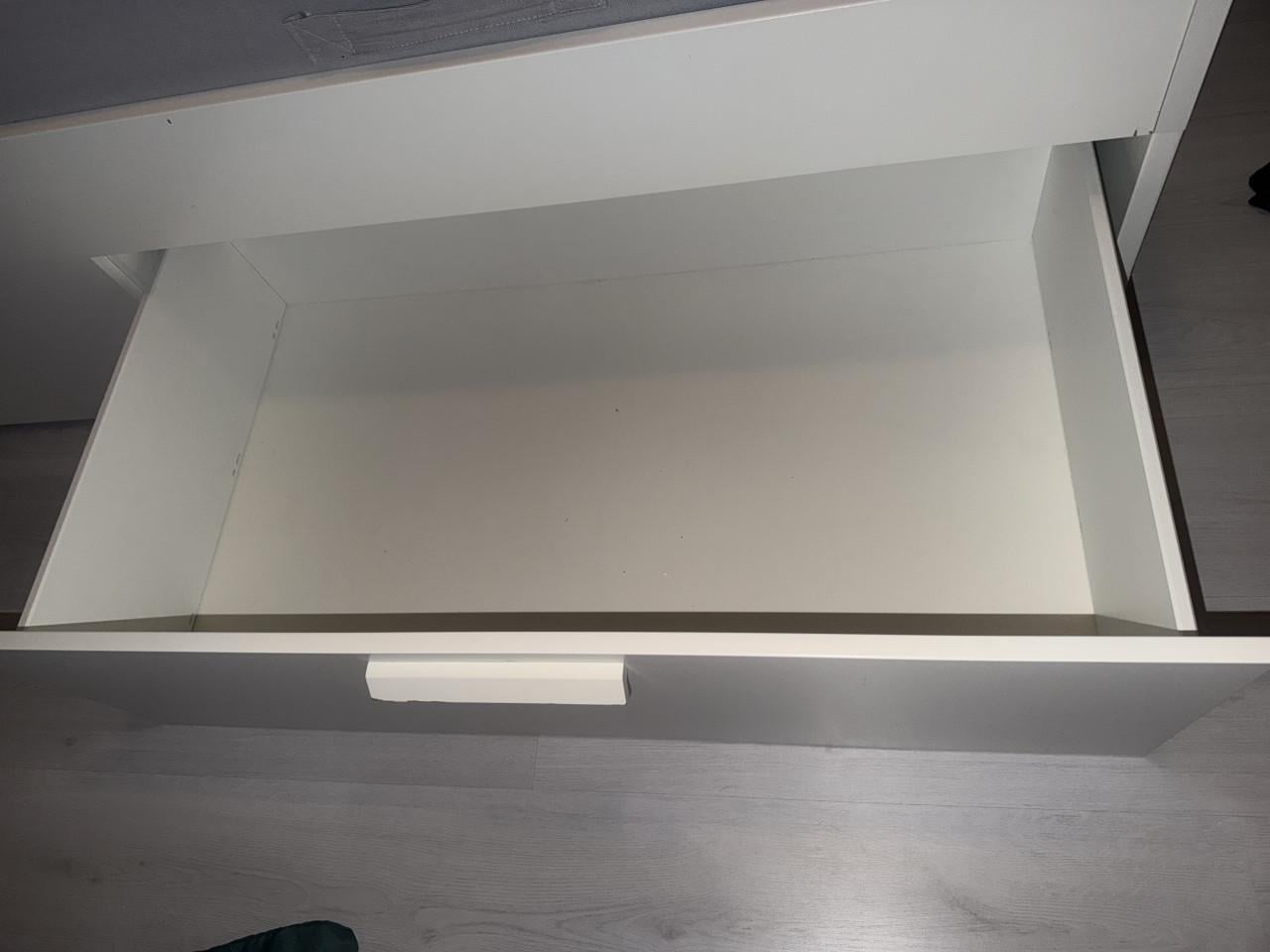 IKEA bed twijfelaar (140x200) met 4 lades.