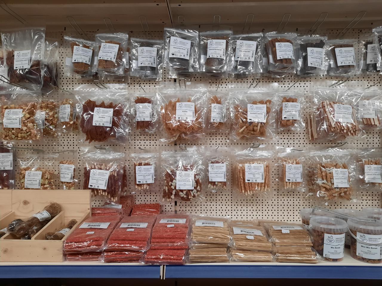 Ruime keuze hondensnacks bij DIERTOTAALARJO