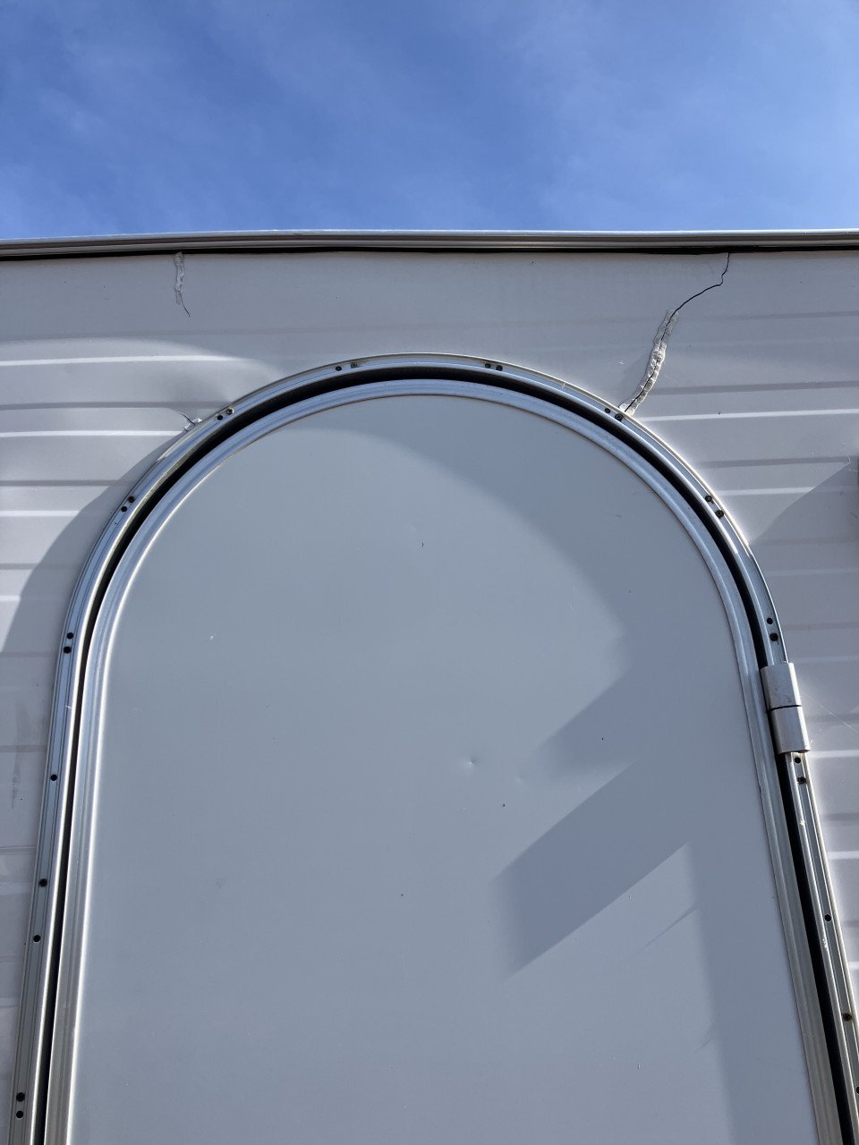 Vintage caravan Chateau 320 Parade