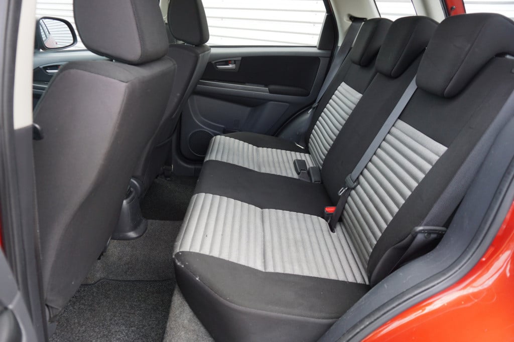Suzuki Sx4 1.6 comfort airco / navi / parkeers. / elektr. ramen