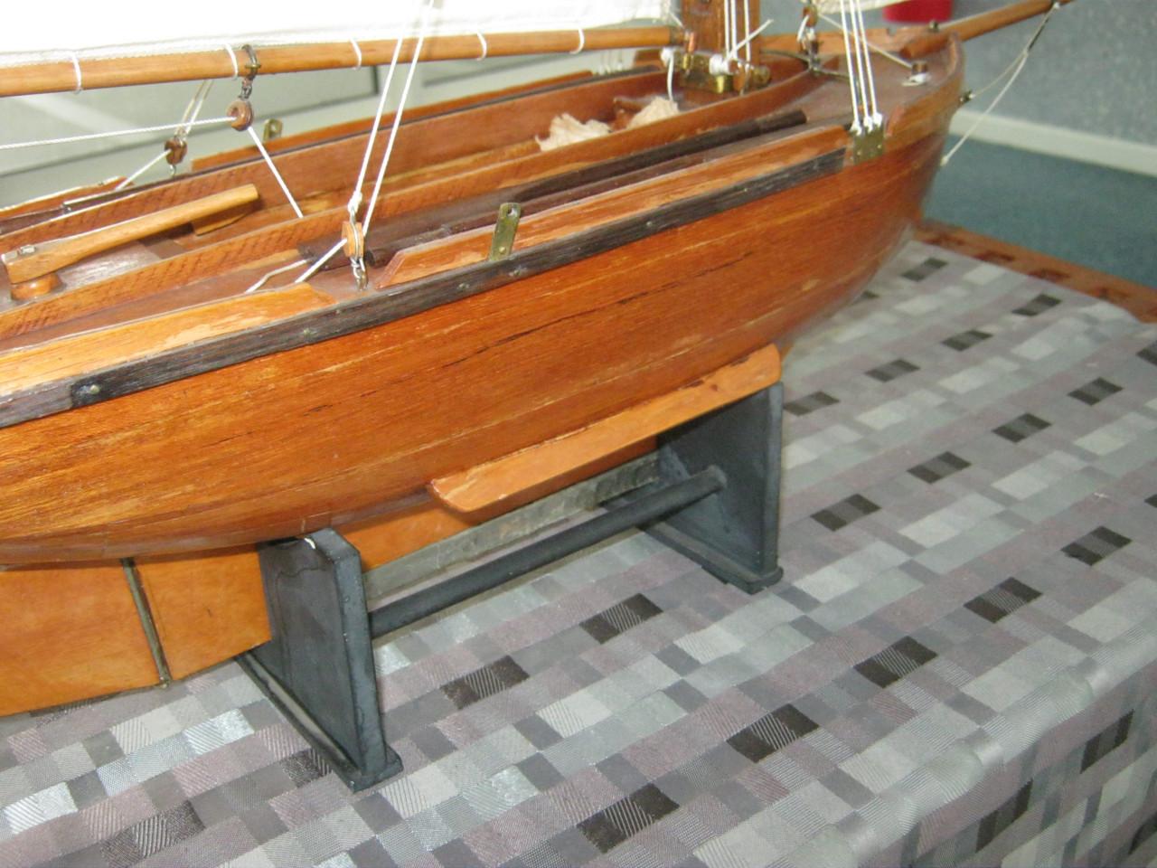 Houten Zeilboot.