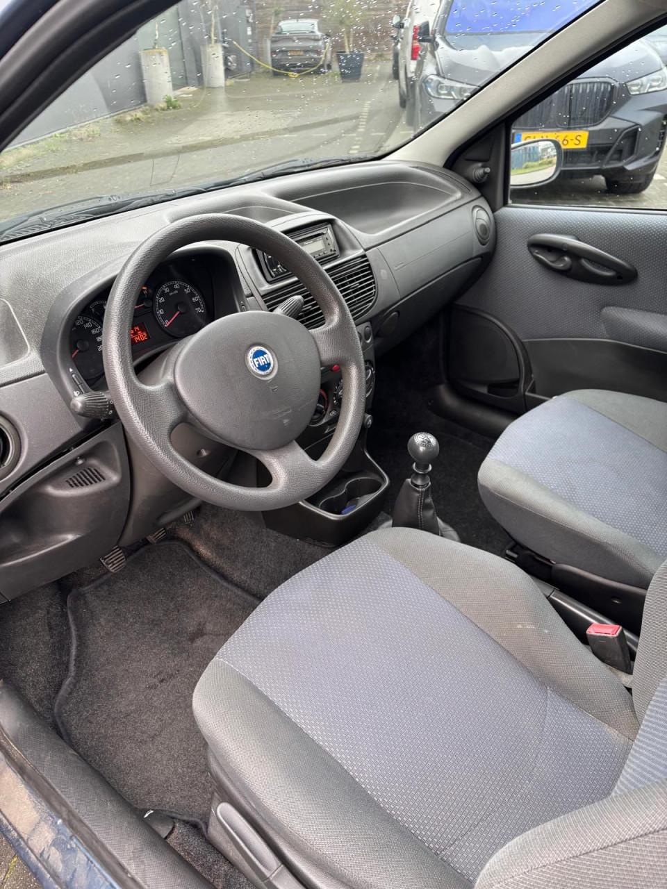 Fiat Punto 1.2 3DR 2004 Blauw | 97.614 KM NAP | NIEUWE APK!