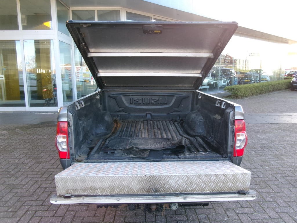 Isuzu D-max 3.0 double cab ls l2/h2 4x4 4wd automaat
