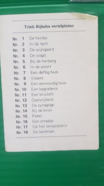 Koffer met 18 bijbelplaten