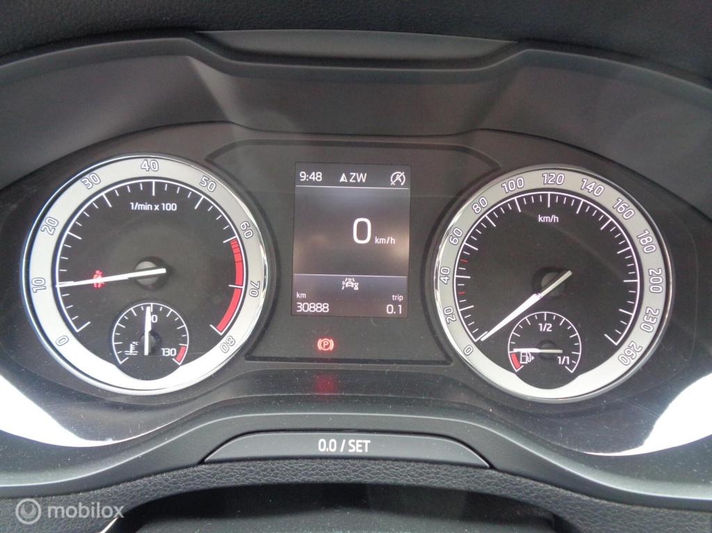 Skoda Karoq 1.0 tsi business edition/airco/stoel+stuur verw/full led/apple 