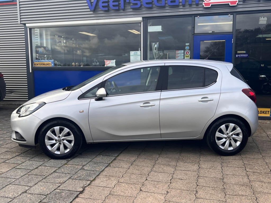 Opel Corsa 1.4 120 jaar edition, carplay, trekhaak enz. enz...