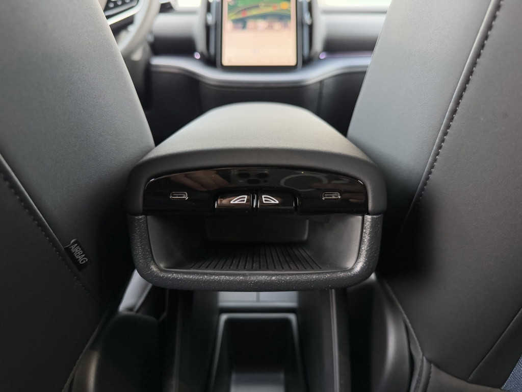 Volvo Ex30 nieuwprijs € 47.790 | extended range plus