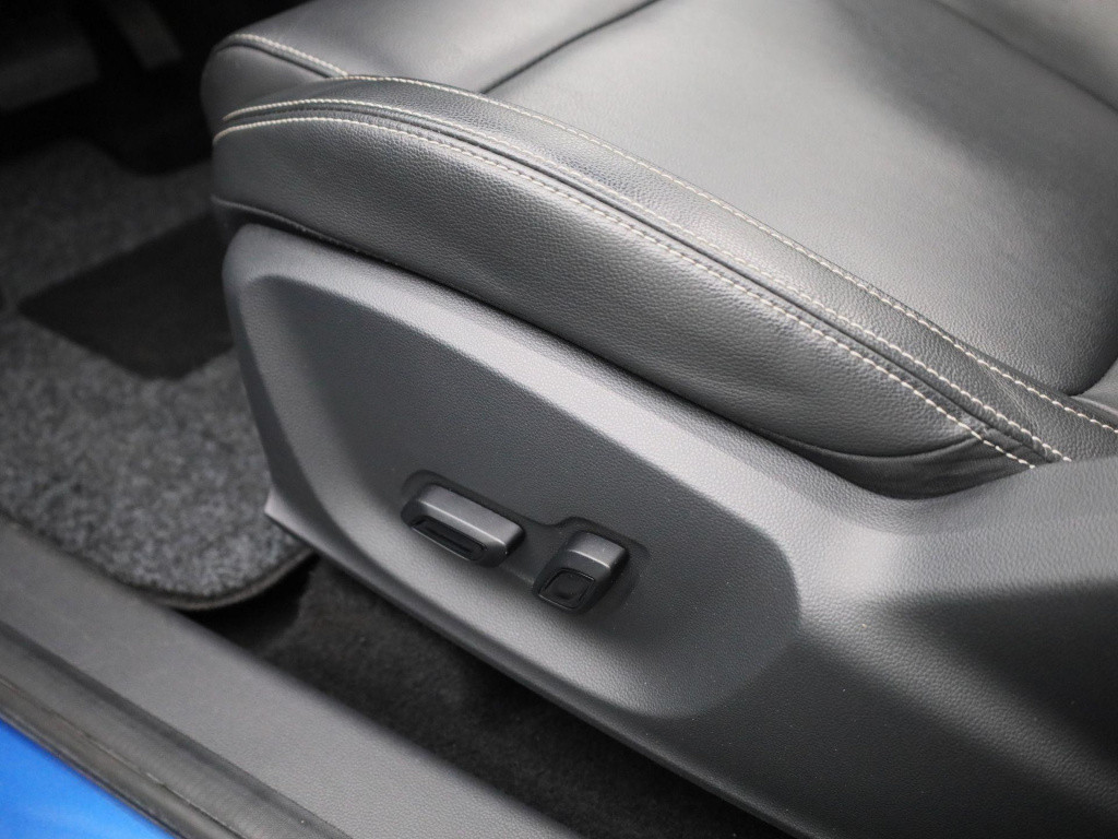 MG Zs-ev luxury 45 kwh | automaat | panoramadak | lederen bekleding | achte