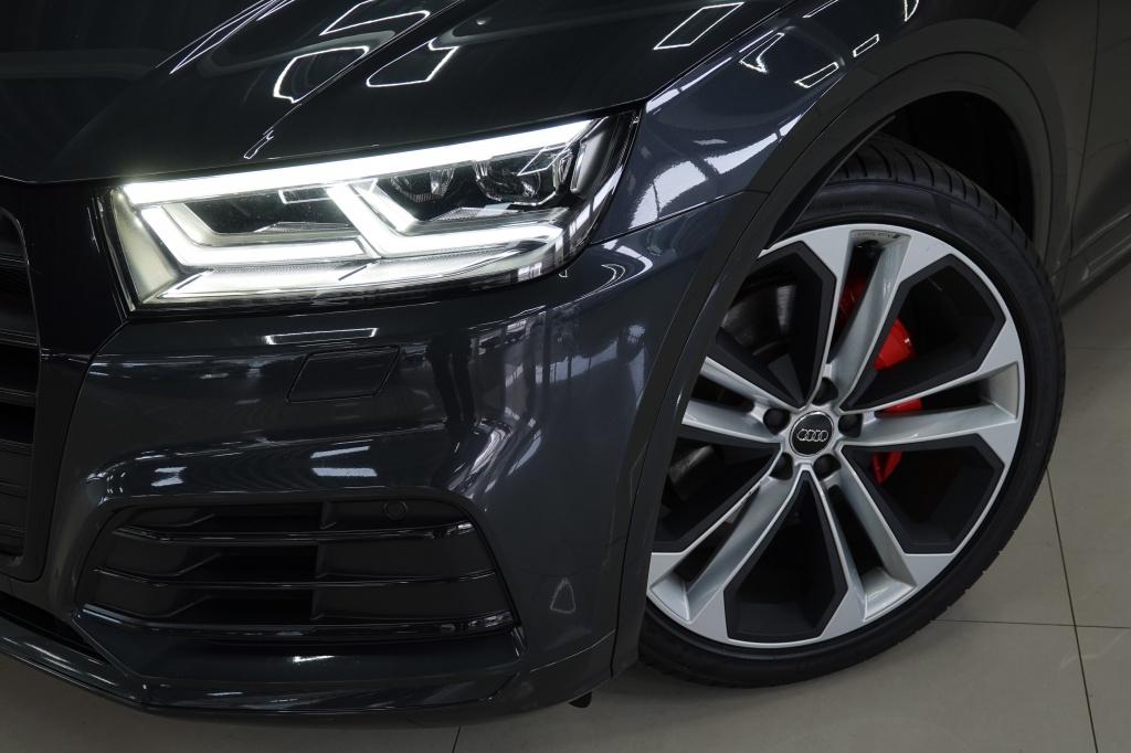 Audi Q5 2.0 quattro hybride | pano | luchtvering | led |