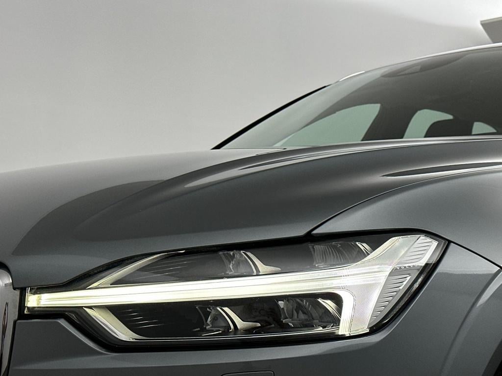 Volvo XC60 t5 253pk momentum| adap.cruise| trekhaak| leder| stoel.verw.