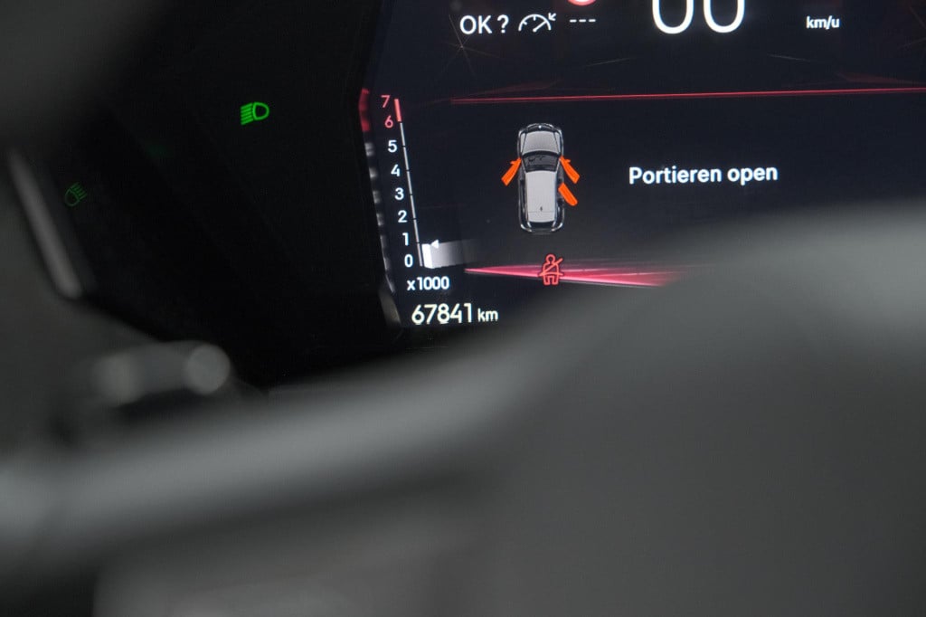 Ds Ds 4 puretech 130 eat8 performance line | camera | apple carplay | alcan