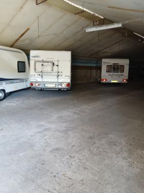 Caravan stallingsplaats beschikbaar