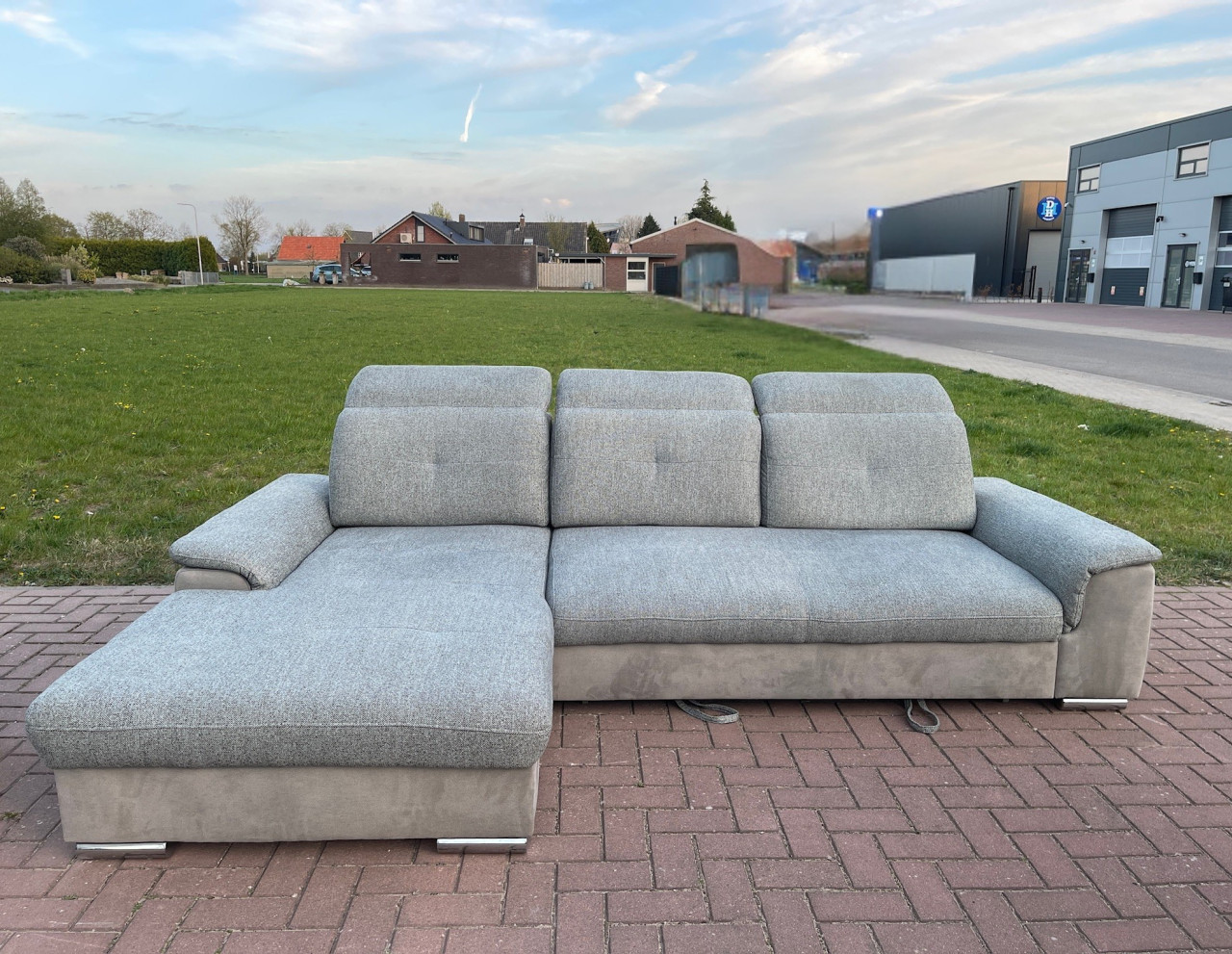 GRATIS LEVERING HEEL NL Moderne Grijs Stoffen Hoekbank + Slaapfunctie