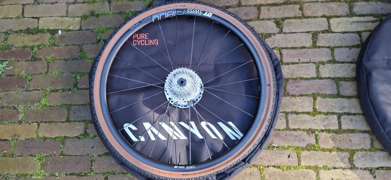 Te Koop: Canyon Grizl CF SL 8 suspension carbon gravelbike, als nieuw.
