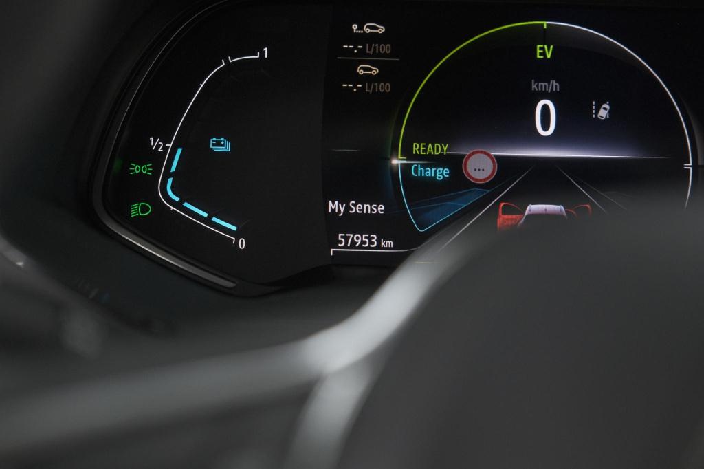 Renault Captur 1.6 e-tech full hybrid 145 techno | navigatie | camera | par
