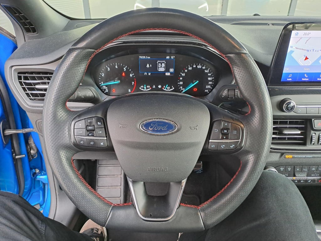 Ford Focus 1.5 ecoboost st line business | 182 pk! | winter pack | apple ca