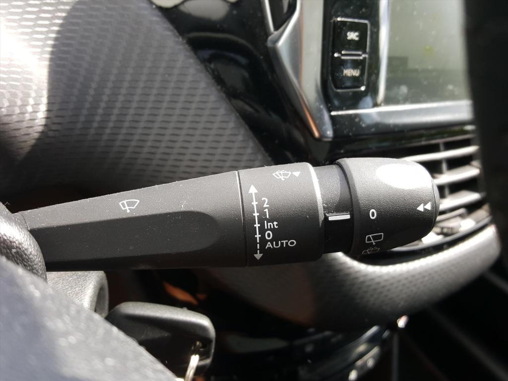 Peugeot 2008 1.2 puretech 110pk gt-line | navi | bt | applecarplay & androi