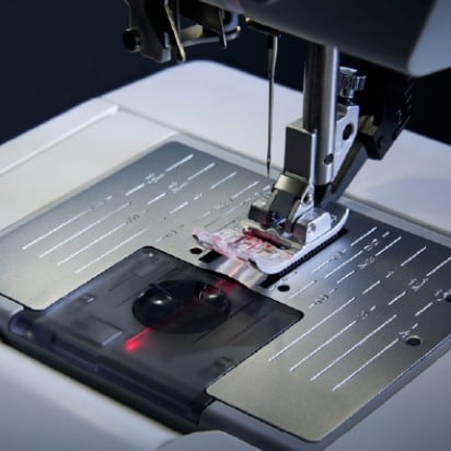 Expression™ 715 en  quilt expression™ 725 PFAFF