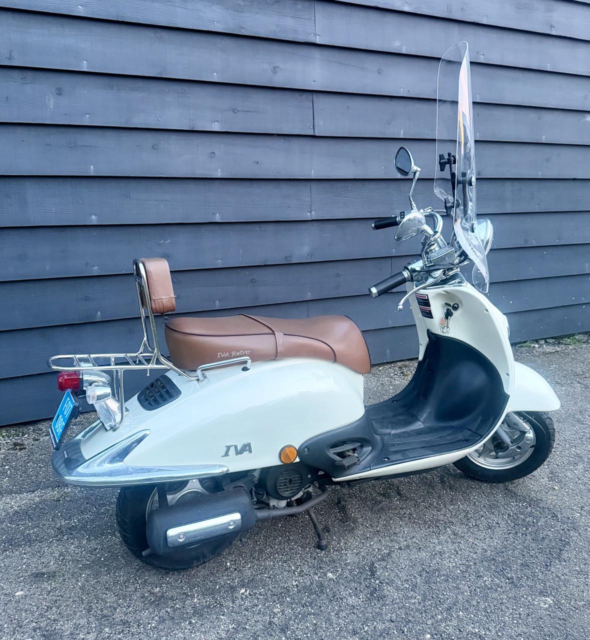 Scooter Iva
