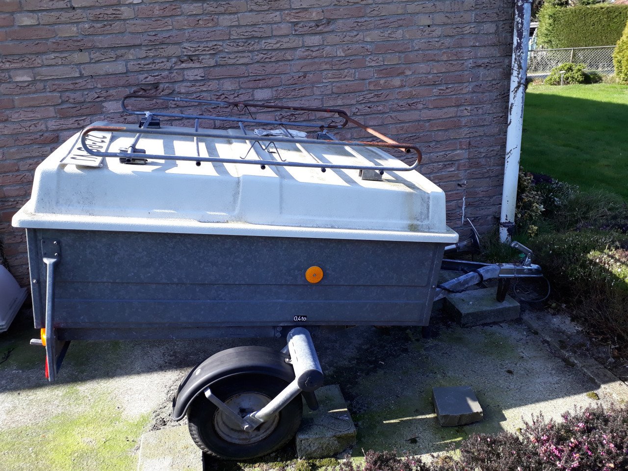 Westfalia aaanhanger met deksel 0,4t