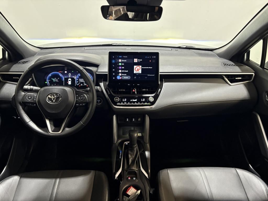 Toyota Corolla Cross 2.0 hp hybrid first edition