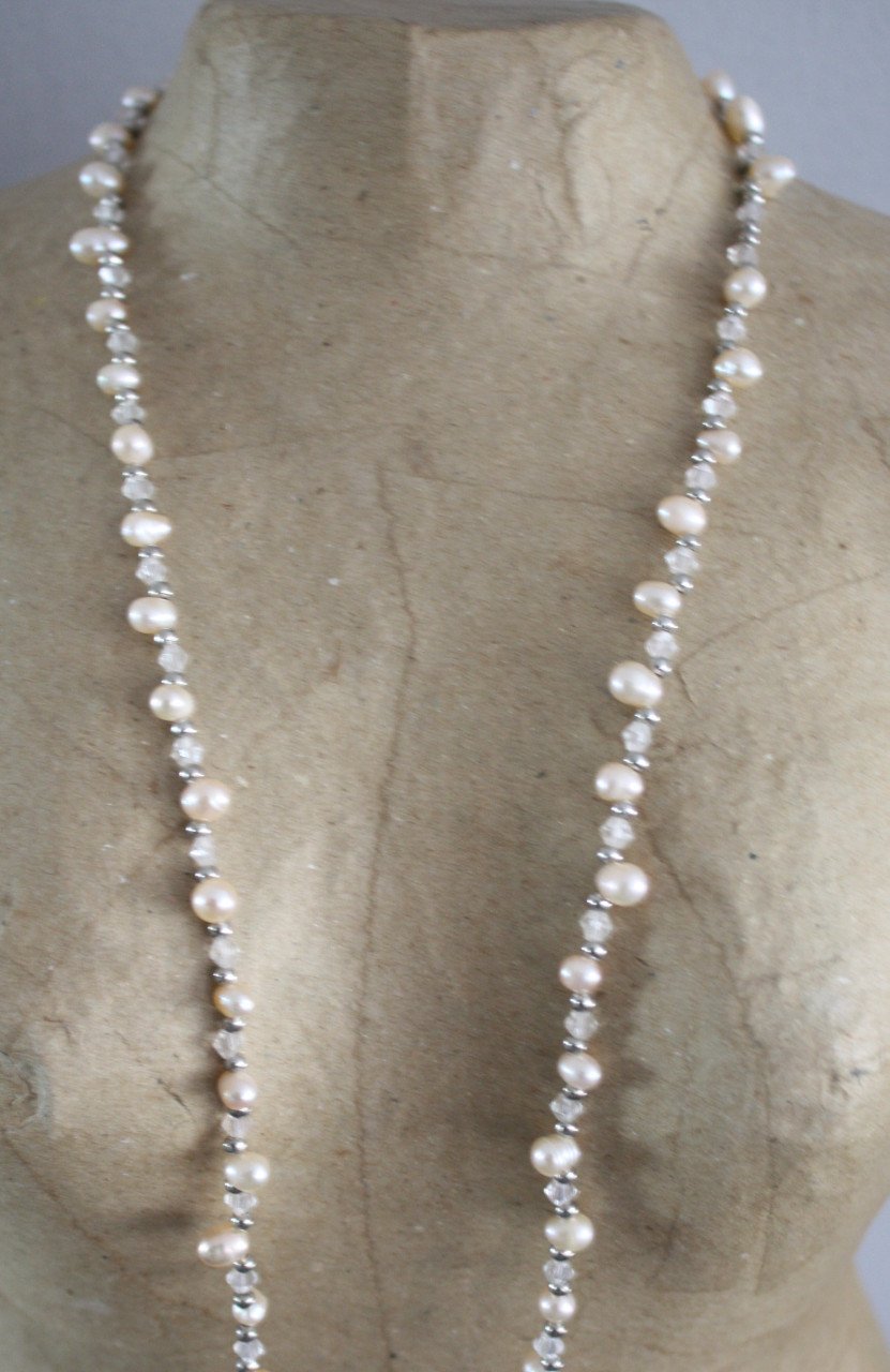 Ketting met roze kralen
