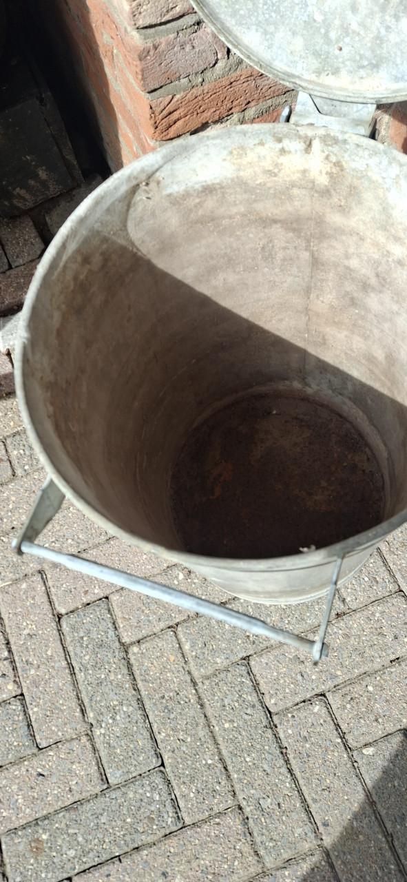 Vintage Zinken vuilnisemmer uit St. Philipsland