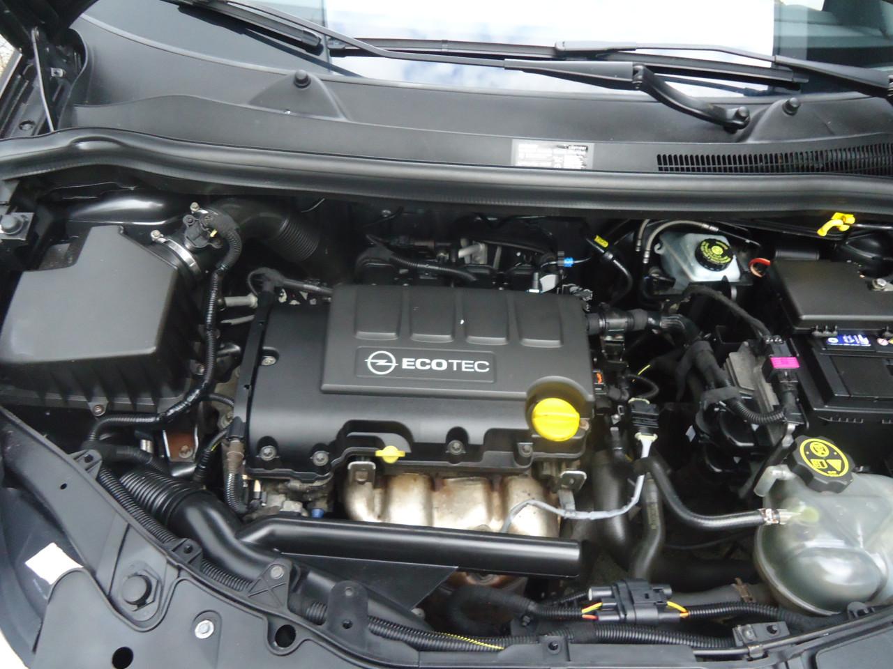 OPEL CORSA 12-16V 3DRS SELECTION