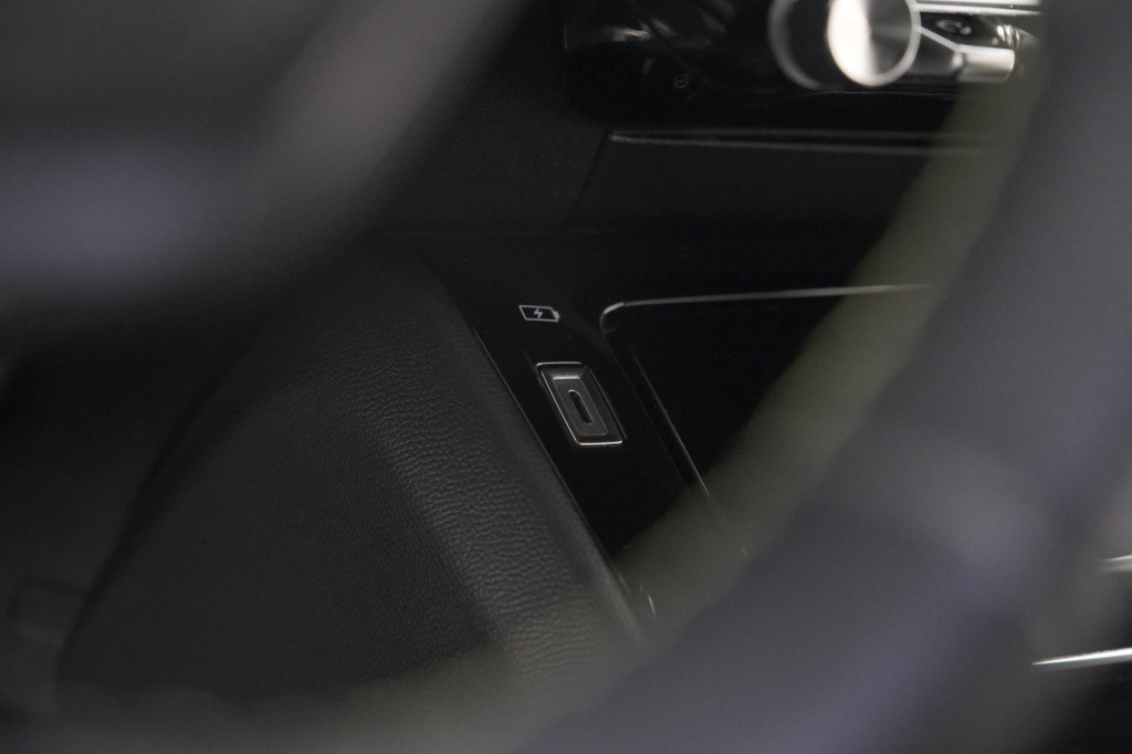 Peugeot 208 puretech 100 gt | camera | navigatie | apple carplay | parkeers