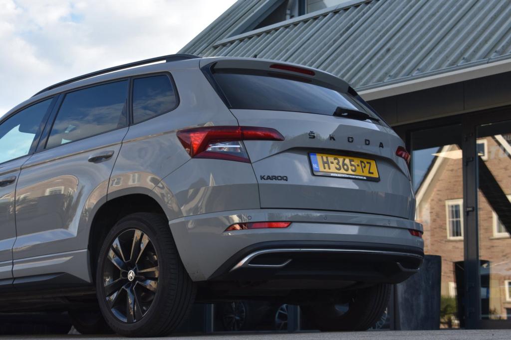 Skoda Karoq 1.5 tsi act sportline | nap | camera | stoelverwarming | apple 