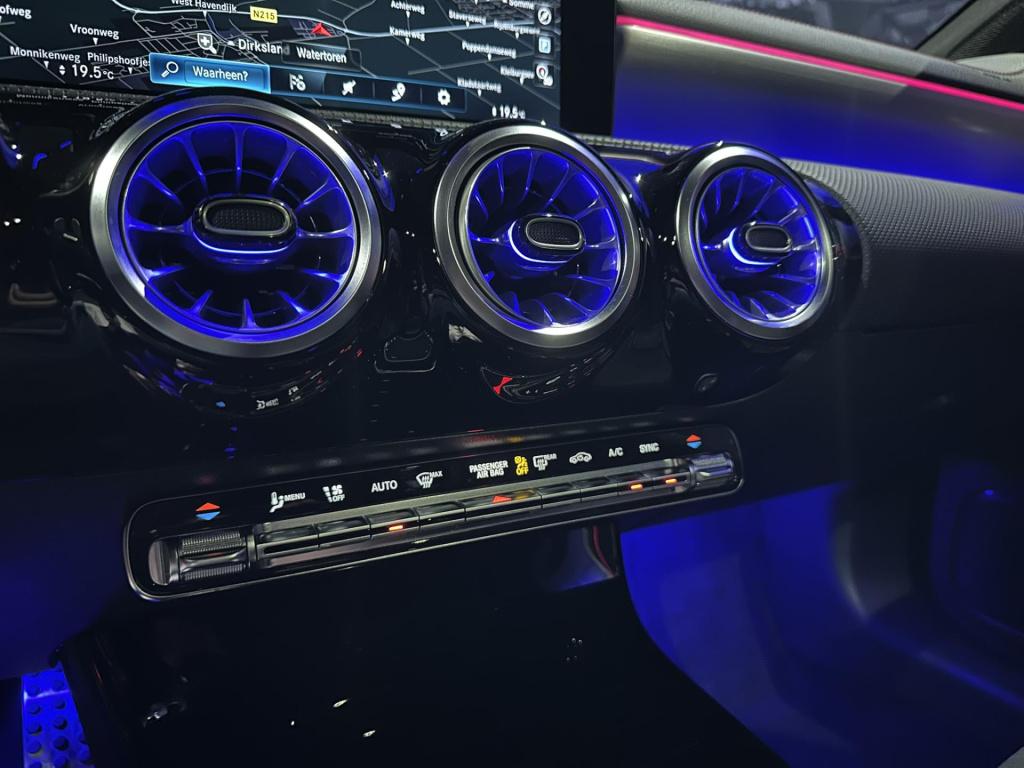 Mercedes-Benz Cla shooting brake 200 business solution amg *pano*sfeerverli