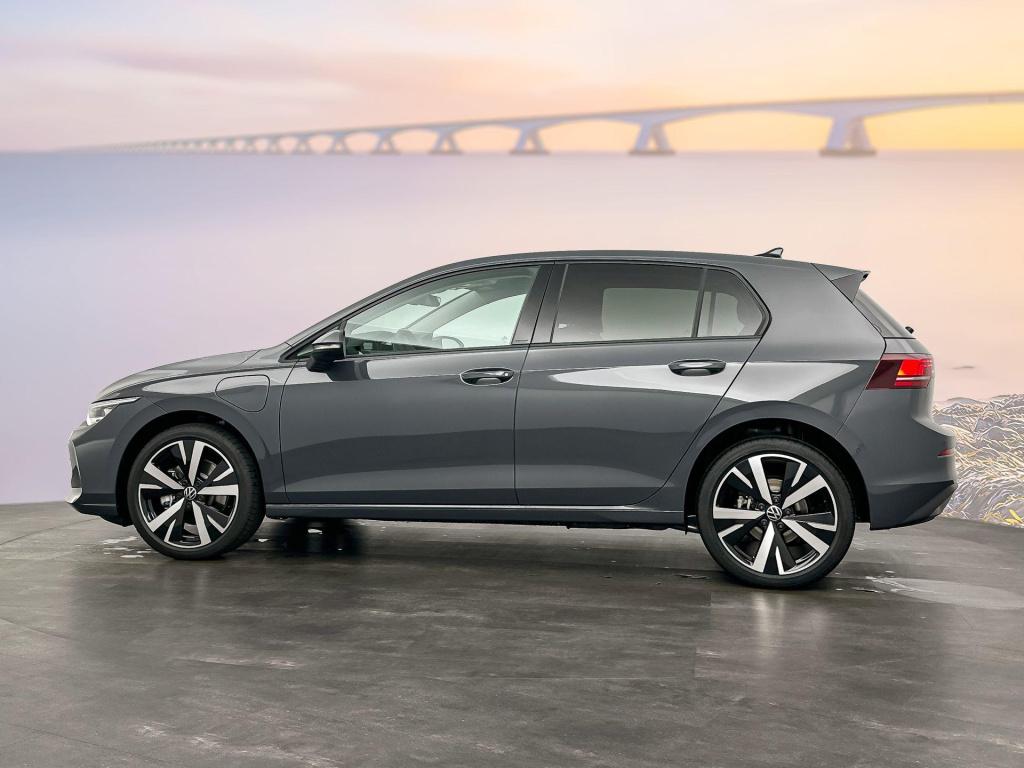 Volkswagen Golf life edition plug in hybride 204 pk
