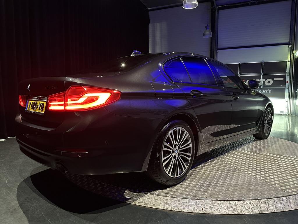 BMW 5 Serie 530e iperformance high executive *schuifdak*harmankardon*