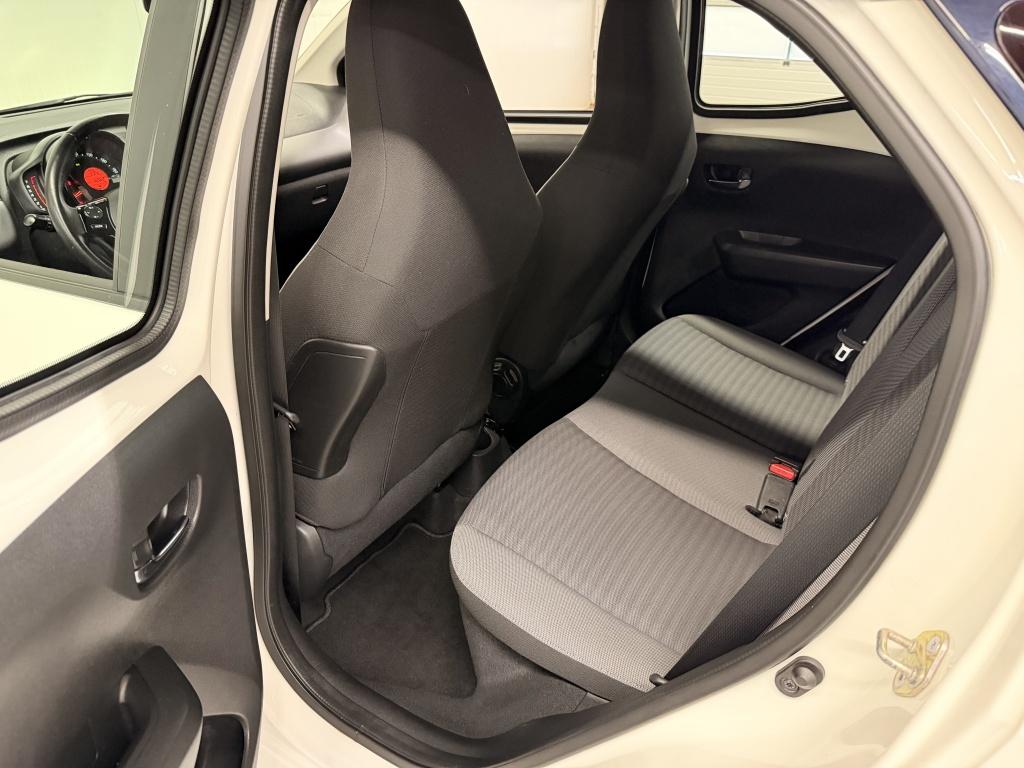 Toyota Aygo 1.0 vvt-i x-play| camera| carplay| cruise| airco