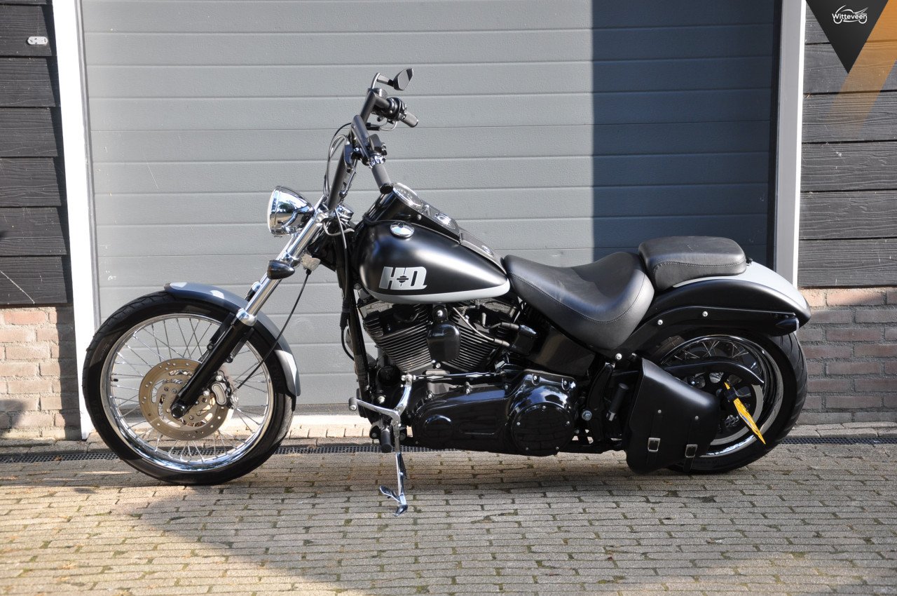 Harley Davidson FXSTC Softail Custom 96