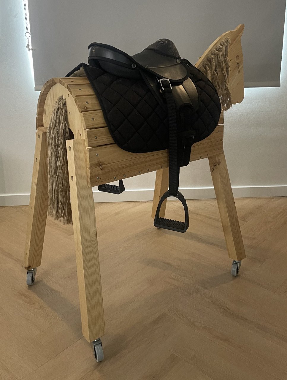 Mooi houten paard te koop