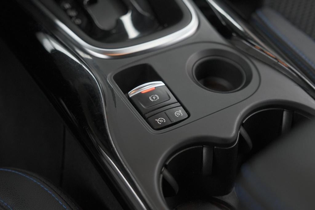 Renault Kadjar 1.3 tce 140 edc limited | trekhaak | allseason banden | stoe